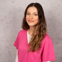 Raluca - Zahnarzt Hann. Münden